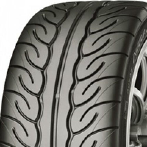 YOKOHAMA AD08R ADVAN NEOVA 215/40 R17 83W TL